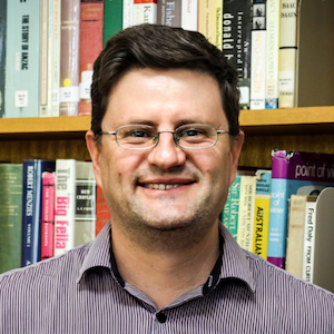 Dr Luciano Boschiero